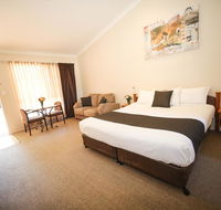 Roma Explorers Inn - Local Tourism