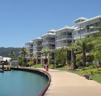 Boathouse Port of Airlie - Accommodation Australia