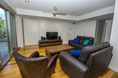 Maggies Beachfront Apartment 13 - Accommodation Australia 15