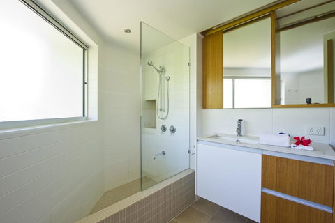 Maggies Beachfront Apartment 13 - Accommodation Australia 11