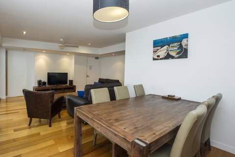 Maggies Beachfront Apartment 13 - Accommodation Australia 8