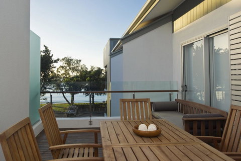 Maggies Beachfront Apartment 13 - Accommodation Australia 17