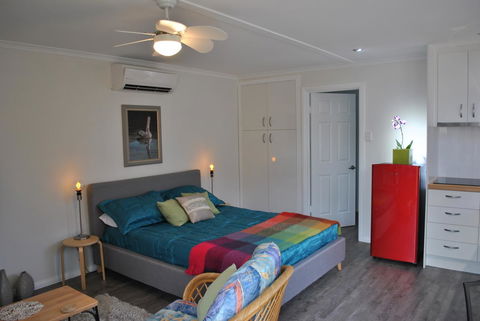 Driftwood Lodge - Australia Shopping 4