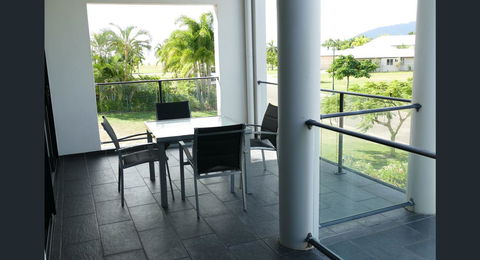 Hinchinbrook Holiday Apartments - Accommodation Australia 36