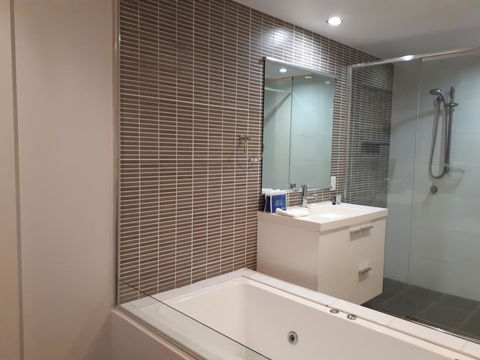 Hinchinbrook Holiday Apartments - Accommodation Australia 5