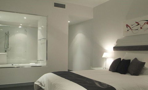 Hinchinbrook Holiday Apartments - Accommodation Australia 7