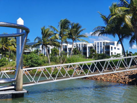 Hinchinbrook Holiday Apartments - Accommodation Australia 30