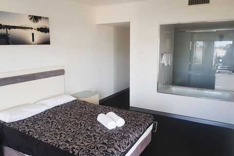 Hinchinbrook Holiday Apartments - Accommodation Australia 11