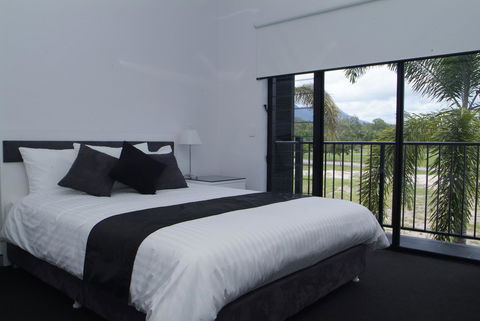 Hinchinbrook Holiday Apartments - Accommodation Australia 41