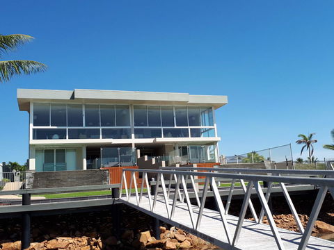 Hinchinbrook Holiday Apartments - Accommodation Australia 39