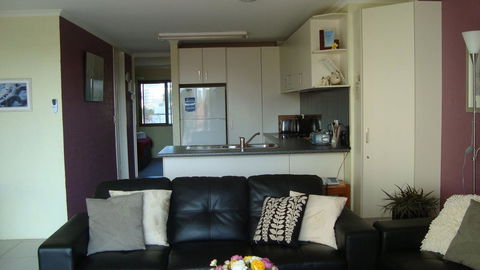 Burleigh Palms Holiday Apartments - Australia Shopping 39