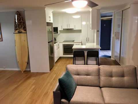 Burleigh Palms Holiday Apartments - Australia Shopping 9