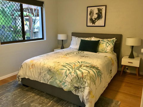 Burleigh Palms Holiday Apartments - Australia Shopping 5