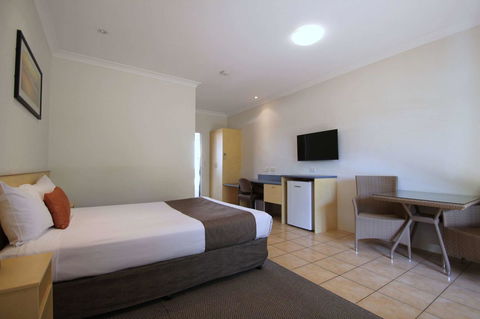 Midlander Motor Inn - Australia Shopping 21