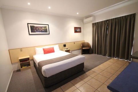 Midlander Motor Inn - Australia Shopping 5