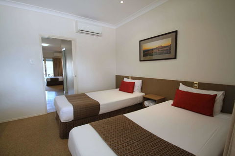 Midlander Motor Inn - Australia Shopping 6