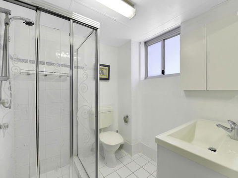 Surf 150 - Accommodation Australia 21