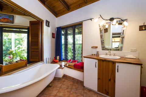 Magnetic Cottage - Accommodation Australia 4