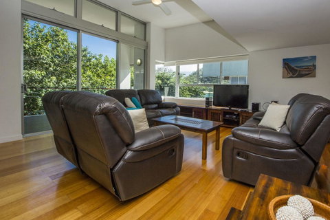 Maggies Beachfront Apartment 5 - Accommodation Australia 4