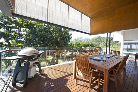 Maggies Beachfront Apartment 5 - Accommodation Australia 7