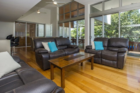 Maggies Beachfront Apartment 5 - Accommodation Australia 5