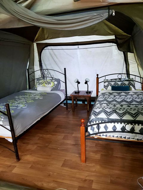 Arcadia Beach Guest House And Car Hire - Accommodation Australia 42