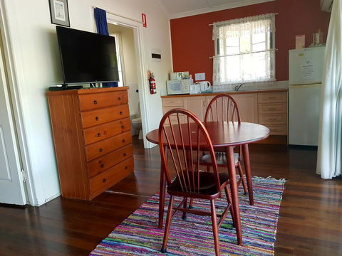 Arcadia Beach Guest House And Car Hire - Accommodation Australia 37