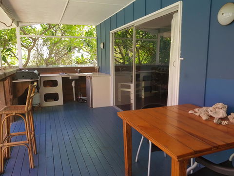 Arcadia Beach Guest House And Car Hire - Accommodation Australia 16
