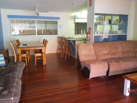 Arcadia Beach Guest House And Car Hire - Accommodation Australia 17