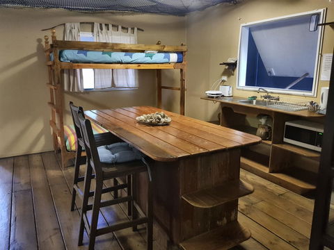 Arcadia Beach Guest House And Car Hire - Accommodation Australia 35