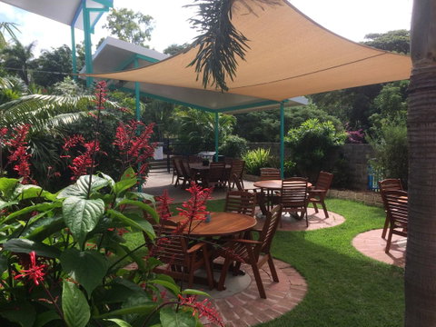 Tropical Palms Resort & 4WD Hire - Accommodation Australia 24