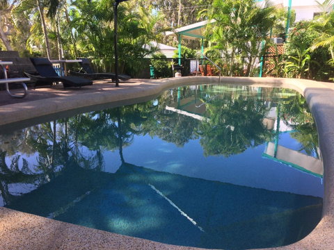 Tropical Palms Resort & 4WD Hire - Accommodation Australia 18