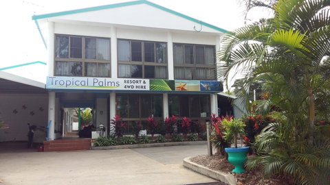 Tropical Palms Resort & 4WD Hire - Accommodation Australia 28