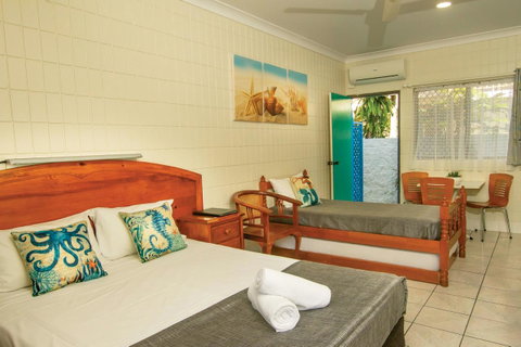 Tropical Palms Resort & 4WD Hire - Accommodation Australia 6