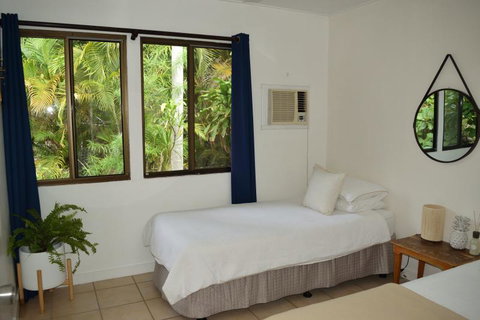 Horseshoe Bay Holiday Unit - Accommodation Australia 6