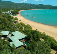 Absolute Beachfront - Accommodation Australia