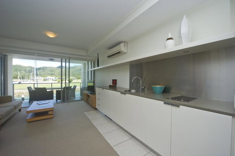 Blue On Blue Superior Studio Room 1241 - Accommodation Australia 2