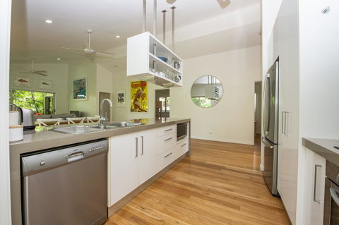 Whispering Palms - Accommodation Australia 19