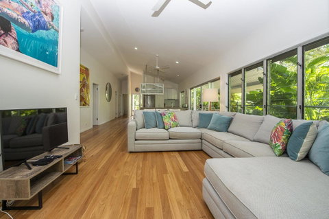 Whispering Palms - Accommodation Australia 13
