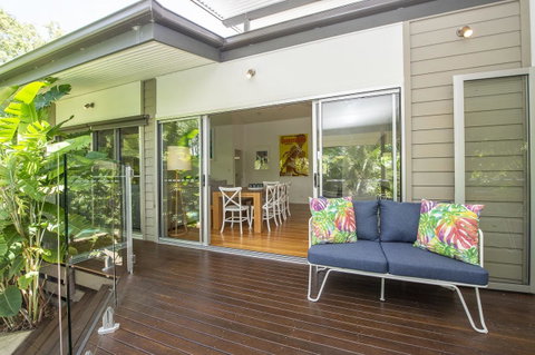 Whispering Palms - Accommodation Australia 1