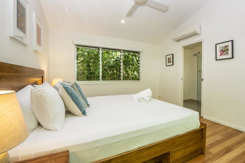 Whispering Palms - Accommodation Australia 11