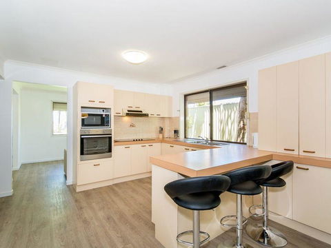 Island Homestay - Accommodation Australia 7