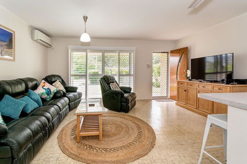 Lowset Sweetie, Central To Everything - Partridge St, Bongaree - Accommodation Australia 5