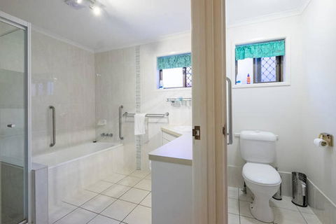 Keith\'s Place, 1 Of The 3 Most Popular Units On Bribie - Accommodation Australia 17