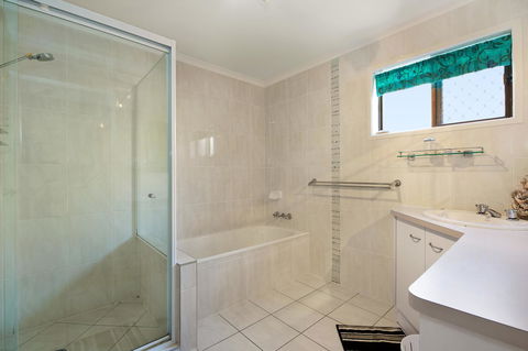 Keith\'s Place, 1 Of The 3 Most Popular Units On Bribie - Accommodation Australia 27