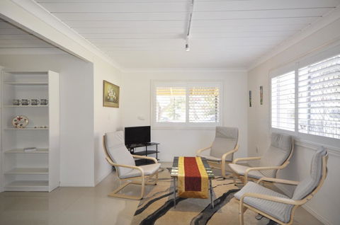 Ocean Wave - Accommodation Australia 10