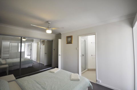 Ocean Wave - Accommodation Australia 13