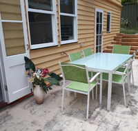 Retro Beach Flat - Accommodation Australia