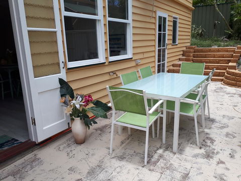 Retro Beach Flat - Accommodation Australia 0