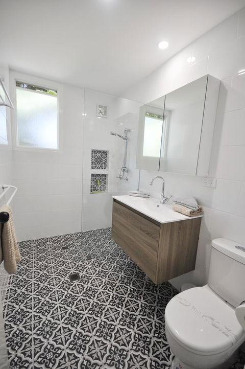 Retro Beach Flat - Accommodation Australia 6